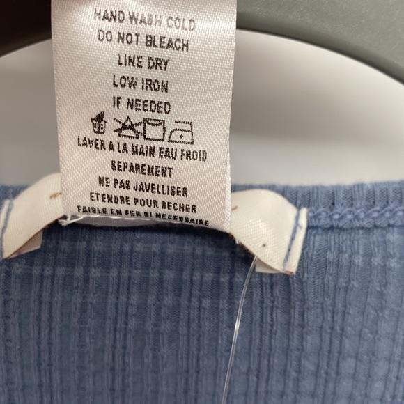 White Willow Nordstrom Faux Wrap Textured Button Front Top XS NWT - Picture 9 of 9